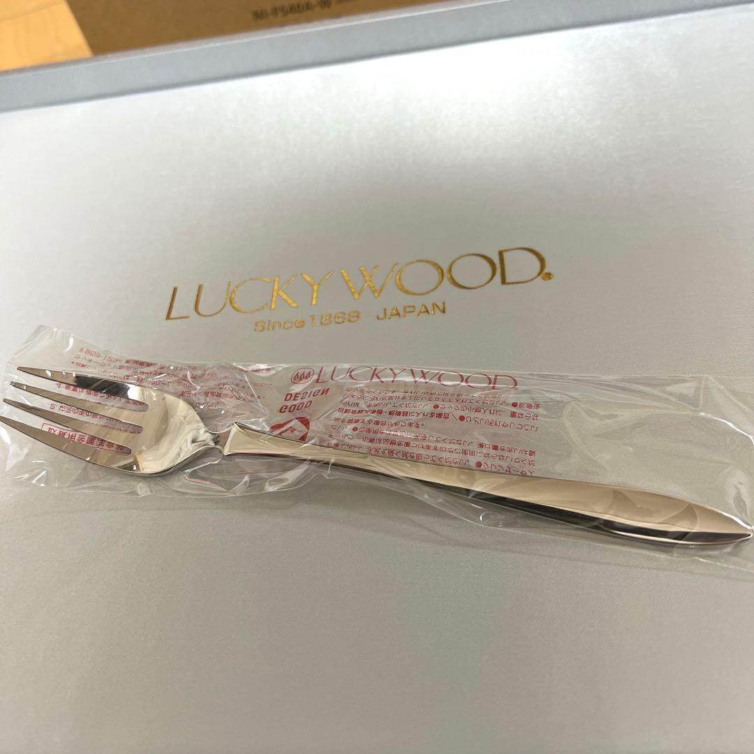 ラッキーウッド　カトラリー　プレコ　16本