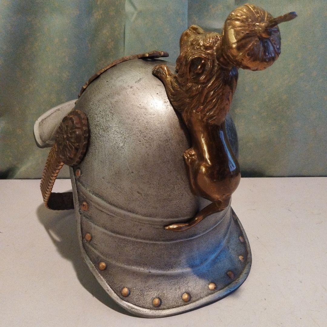 置物　約50年前のヨーロッパ騎馬鉄兜　本体金属製　重さ4kg