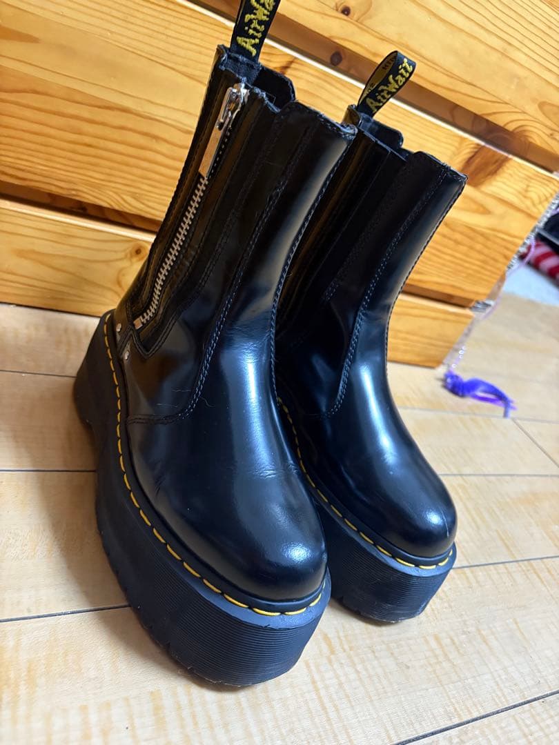 美品　クリーニング済み　厚底ブラックショートブーツ　チェルシー　男女兼用