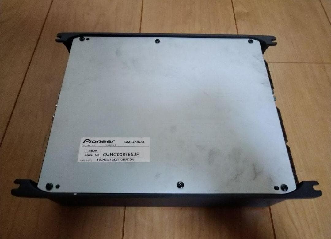 カロッツェリア　パワーアンプ　GM-D7400 Carrozzeria