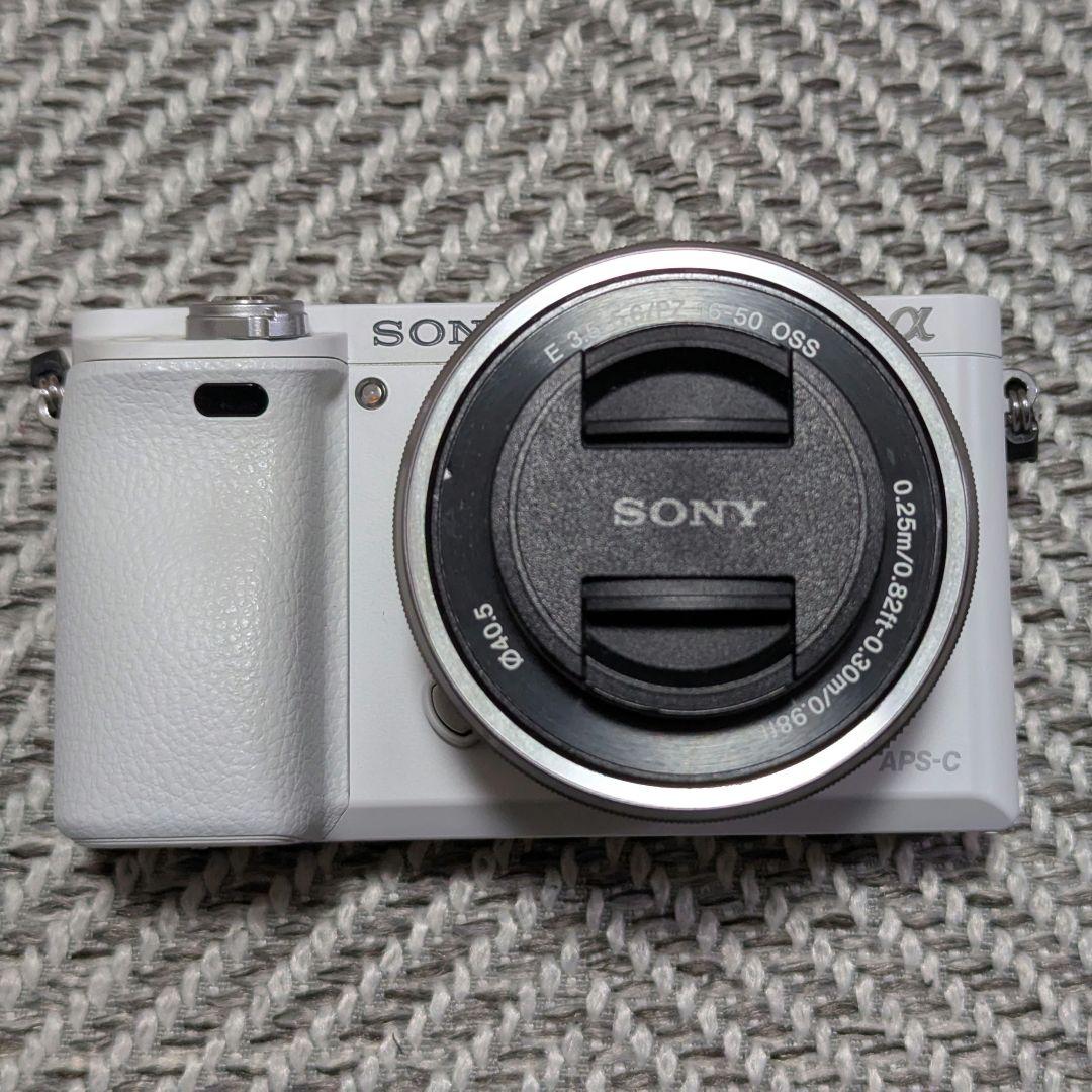 ト*ム様 SONY α6000 ホワイト パワーズームレンズキット