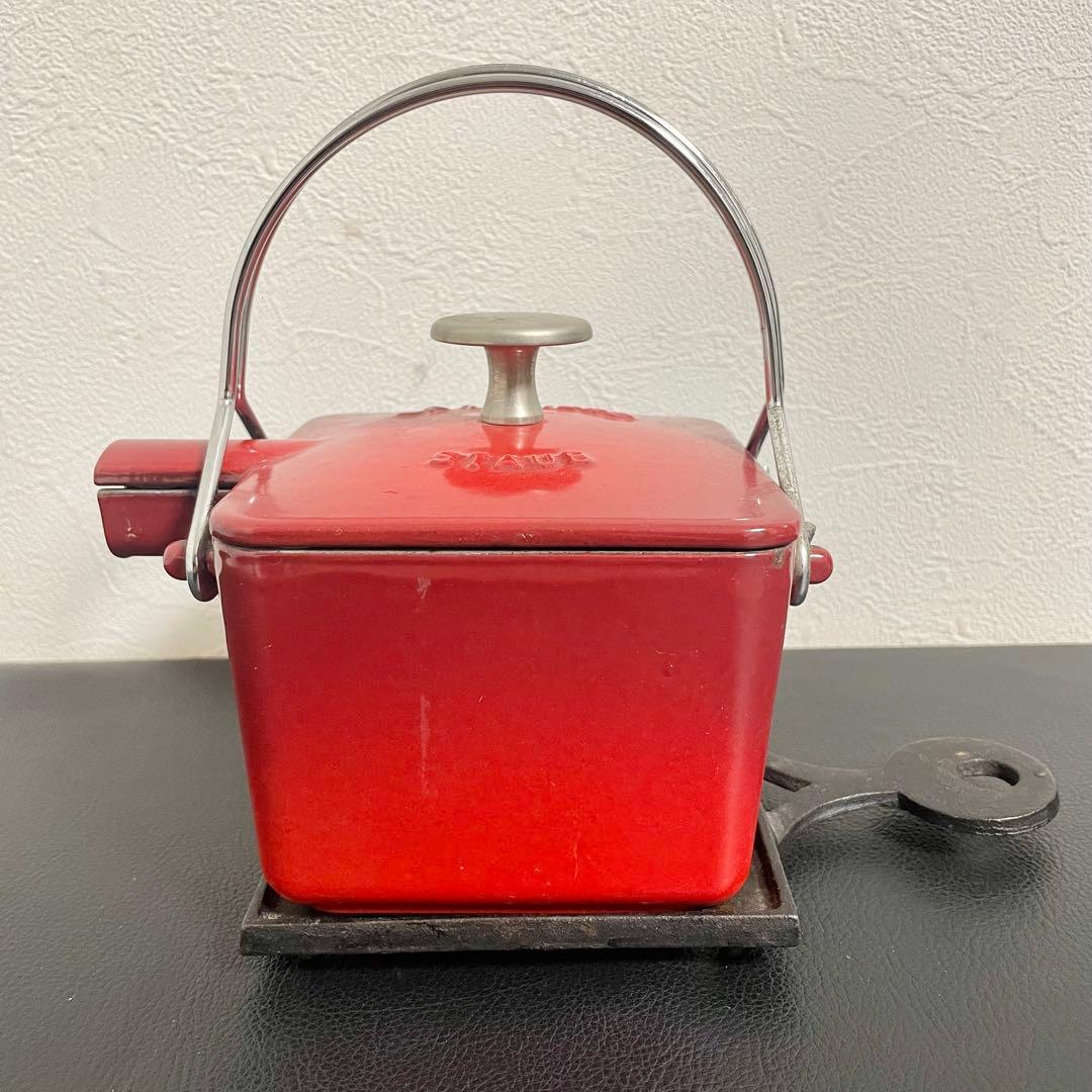 【レア廃盤品】staub ストウブ スクエアティーポット 赤色 専用台座付き