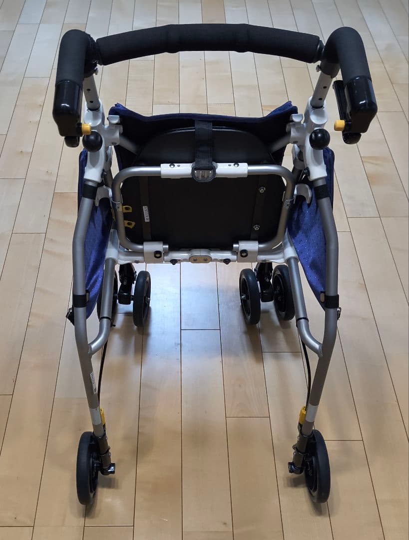 【美品】象印ベビー ピウプレスト マム（ポイントネイビー）歩行器