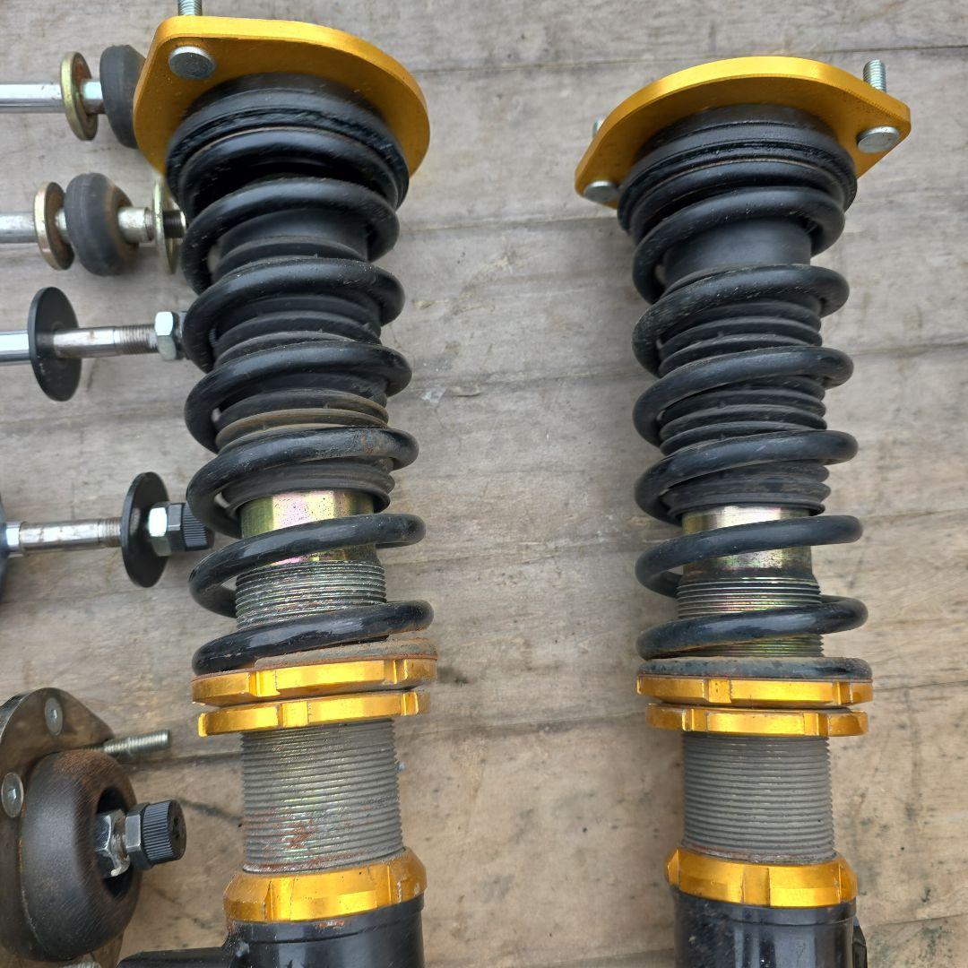 RS社車高調 RS-R Black☆i BKD200M13Y15日割中