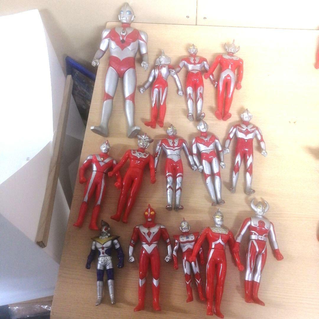 【まとめ売り】ウルトラマン 仮面ライダー ウルトラ怪獣 戦隊 ソフビ人形 フィギ