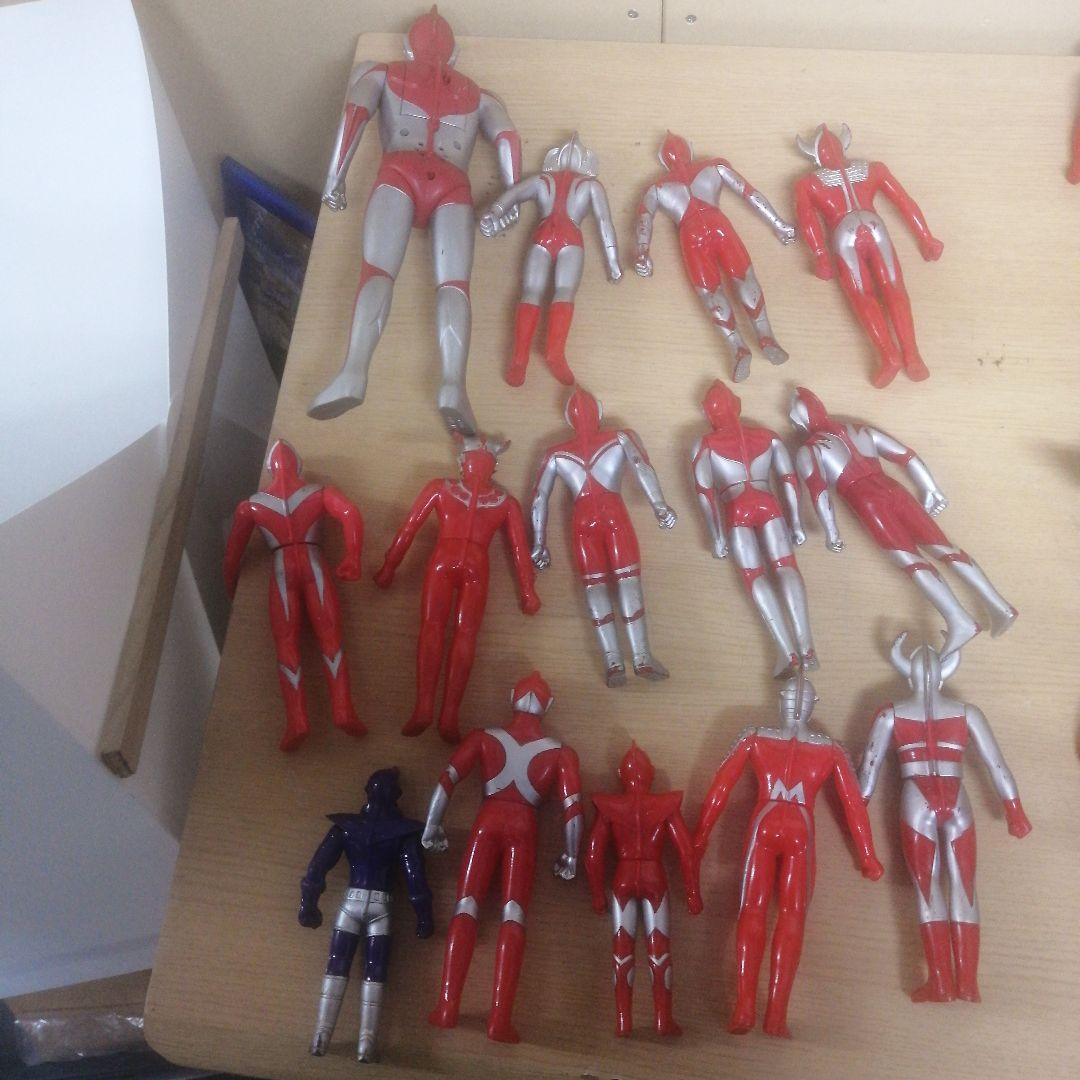 【まとめ売り】ウルトラマン 仮面ライダー ウルトラ怪獣 戦隊 ソフビ人形 フィギ