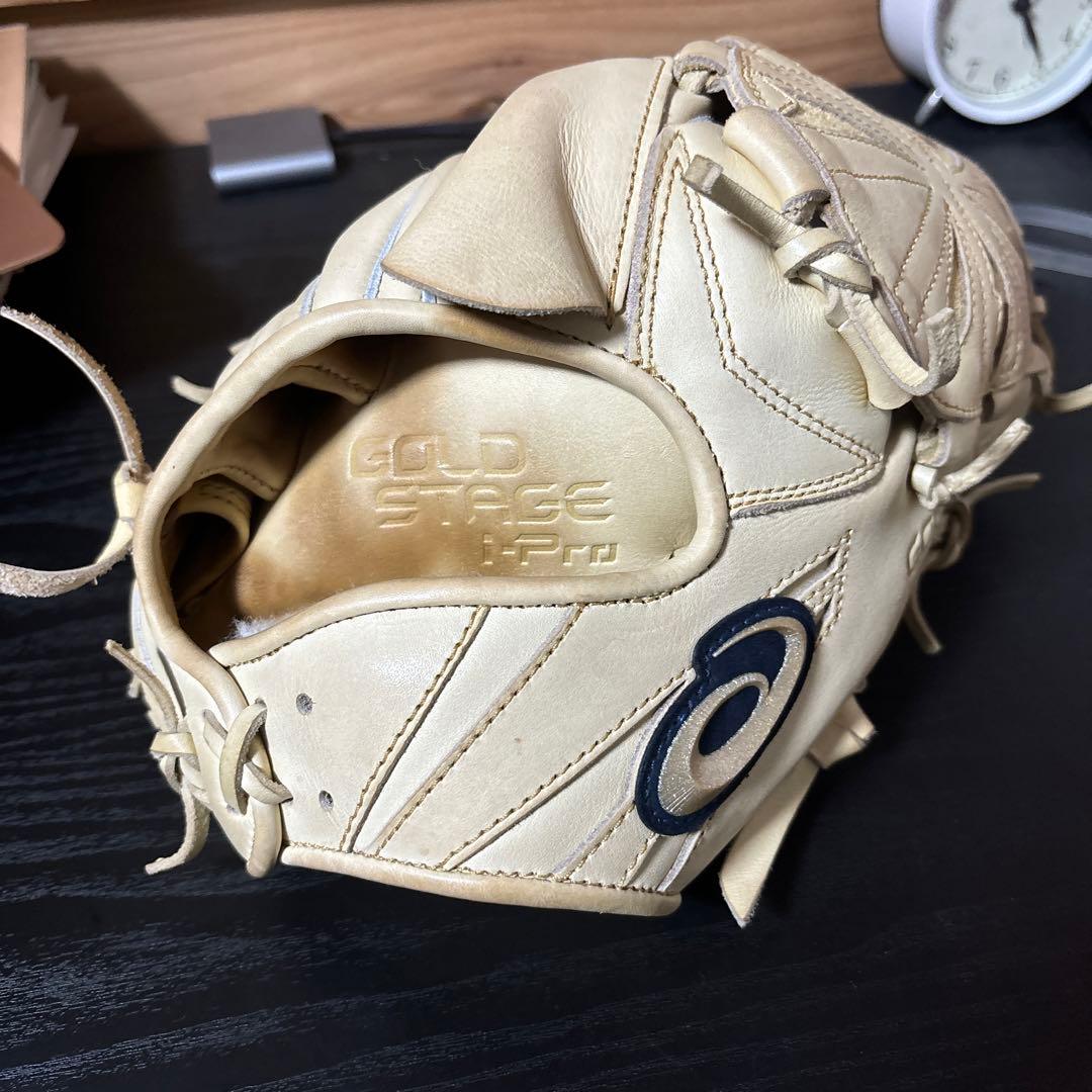 アシックス投手用グローブ