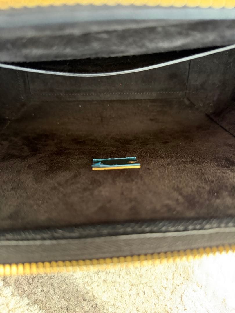 極美品！セリーヌCELINE ベルトバッグマイクロ　ブラック