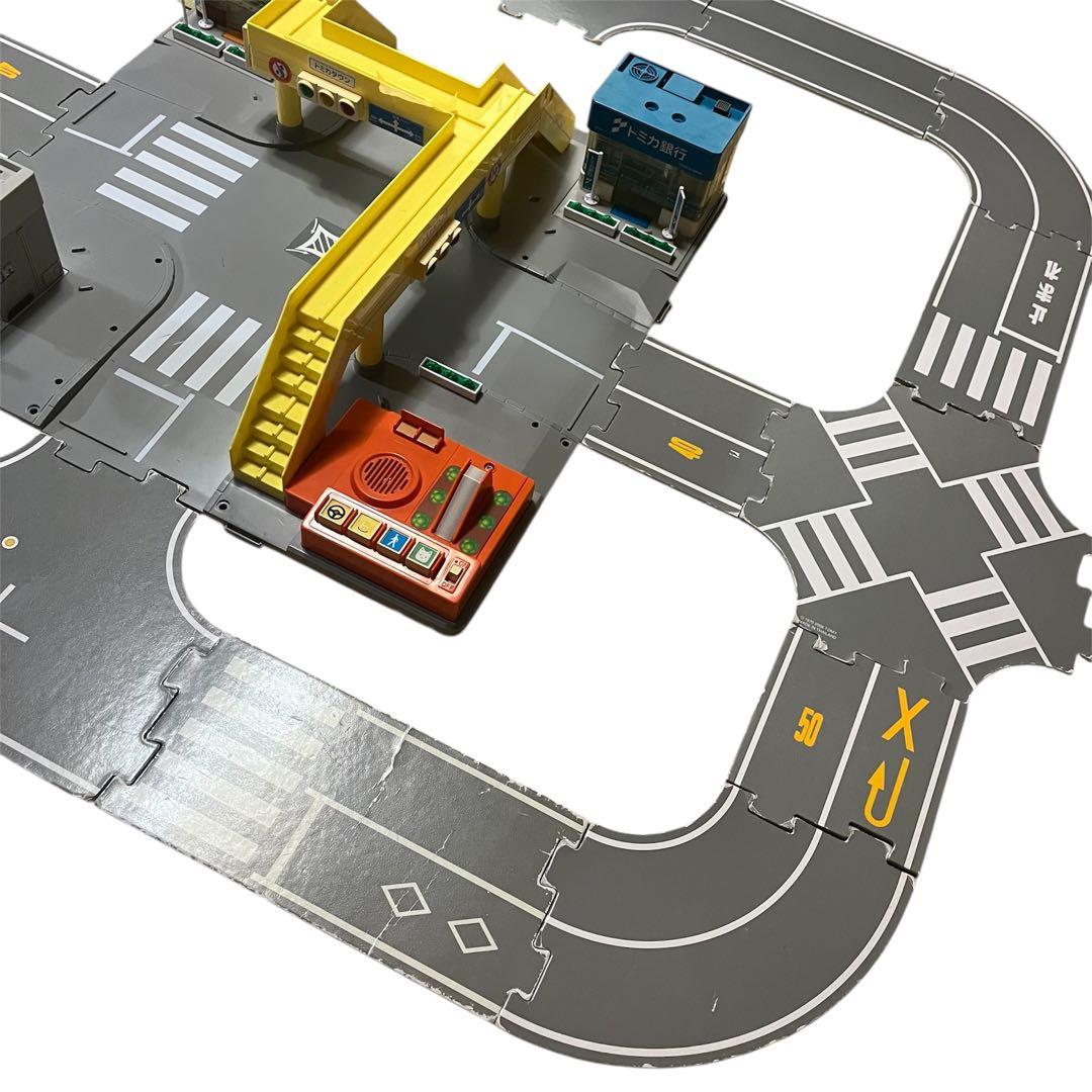 トミカタウン ぼくの街のサウンド交差点DX 付属品　お店　プラキッズ