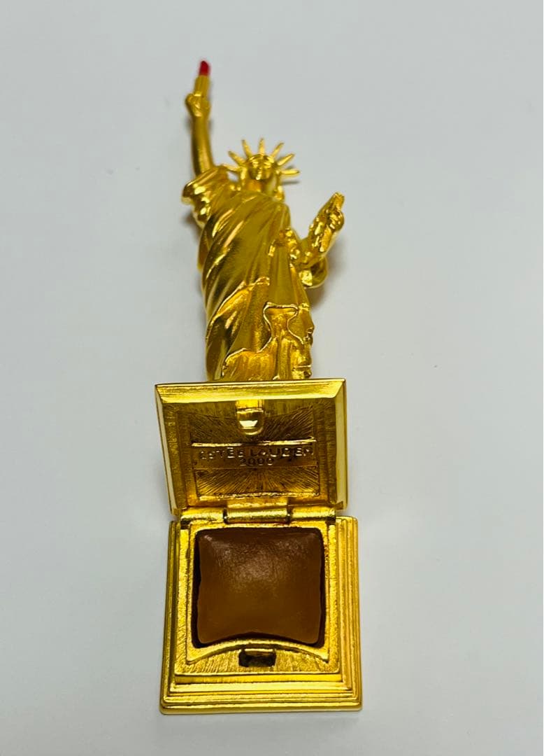 エスティローダー　練り香水　香水ケース　自由の女神像モチーフデザイン