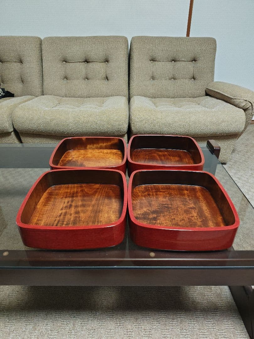 【香川漆器】8寸(24cm)四段角重(後藤塗、天然木くりぬき)