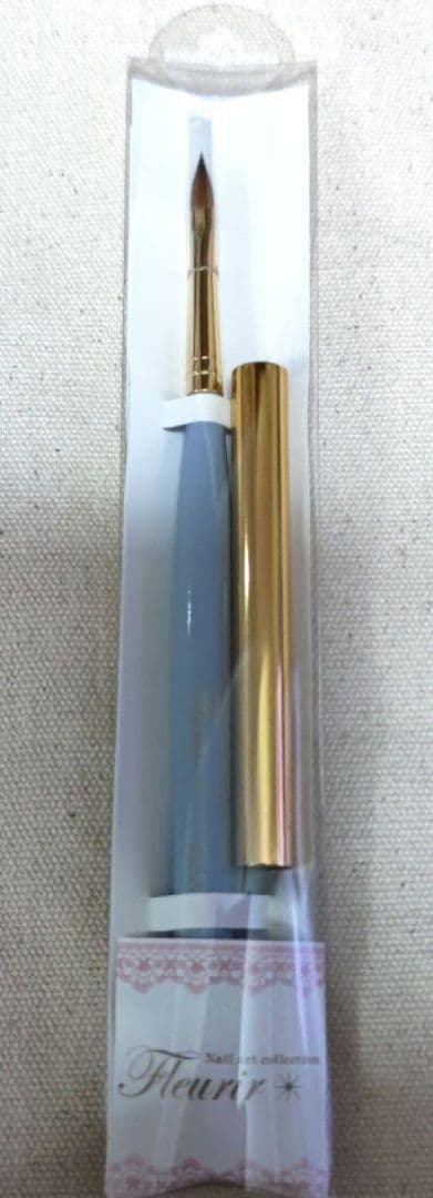 フルーリア デザインスカルプチュアブラシ(キャップ付)