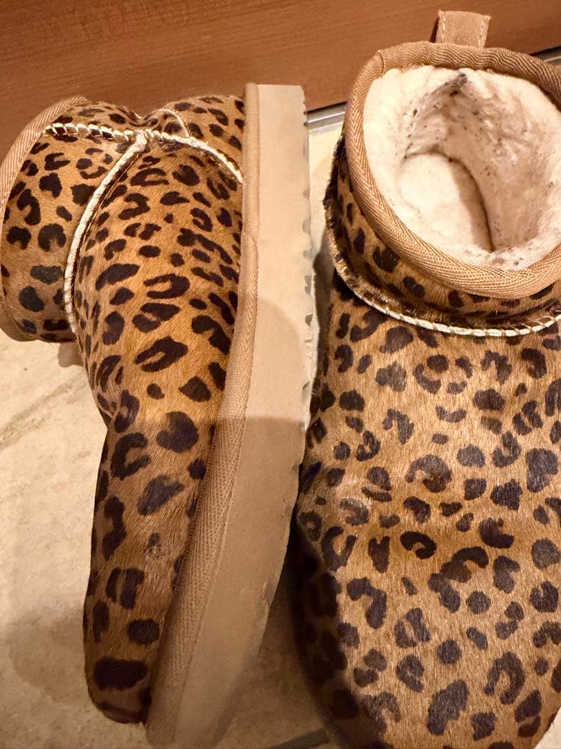 UGG ヒョウ柄　ファー　ショート　ムートンブーツ　レオパード　25㎝