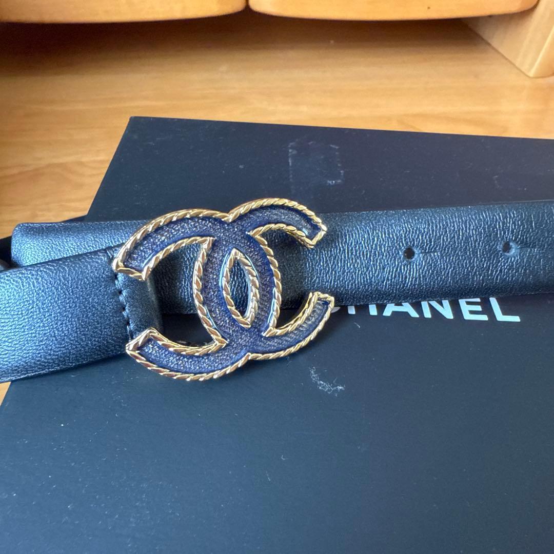 CHANEL 黒レザーベルト CCロゴ