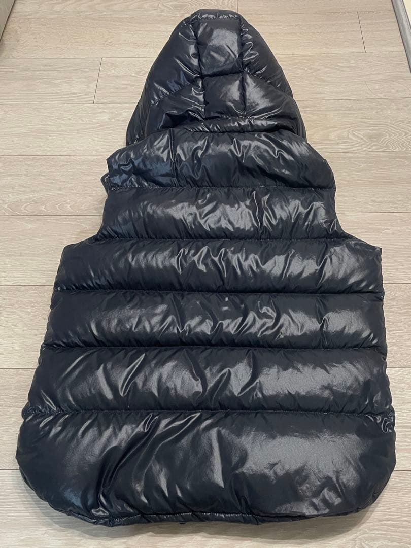 美品　タトラス　ダウンベスト　ほぼ黒　ネイビー　紺色　サイズ03（L相当）