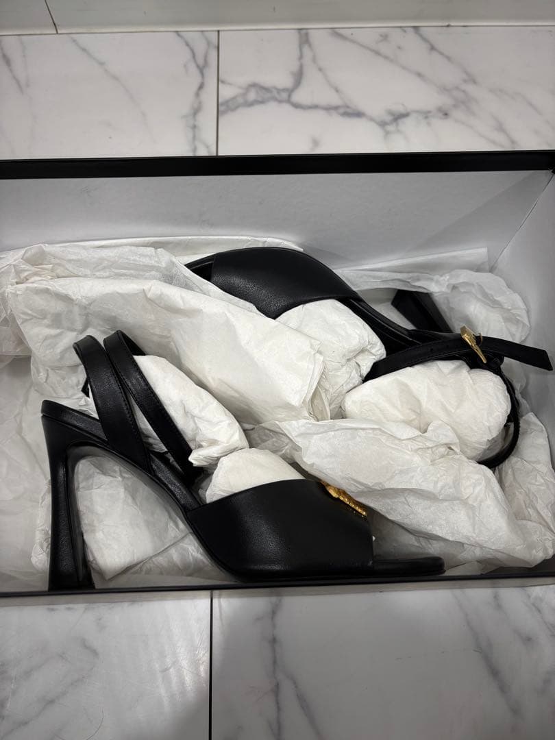 VERSACE ブラックレザーサンダル サイズ36