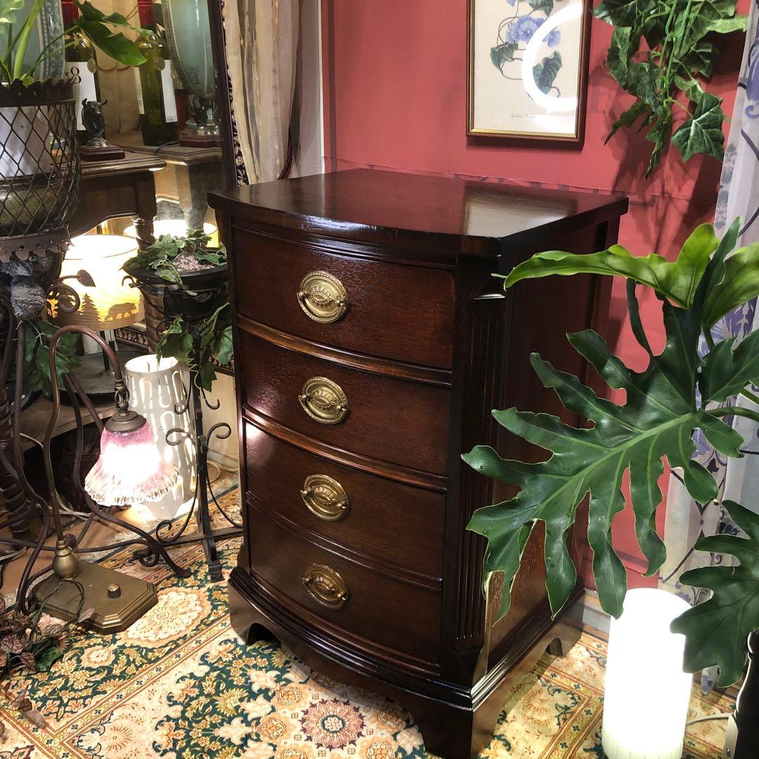 ヴィンテージ US アンティーク　３段　コンパクト　アクセント　キャビネット