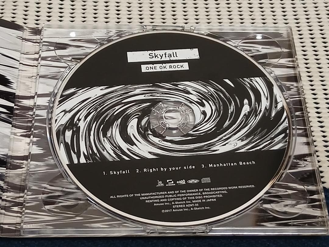 ワンオク　one ok rock skyfall 会場限定版　正規品