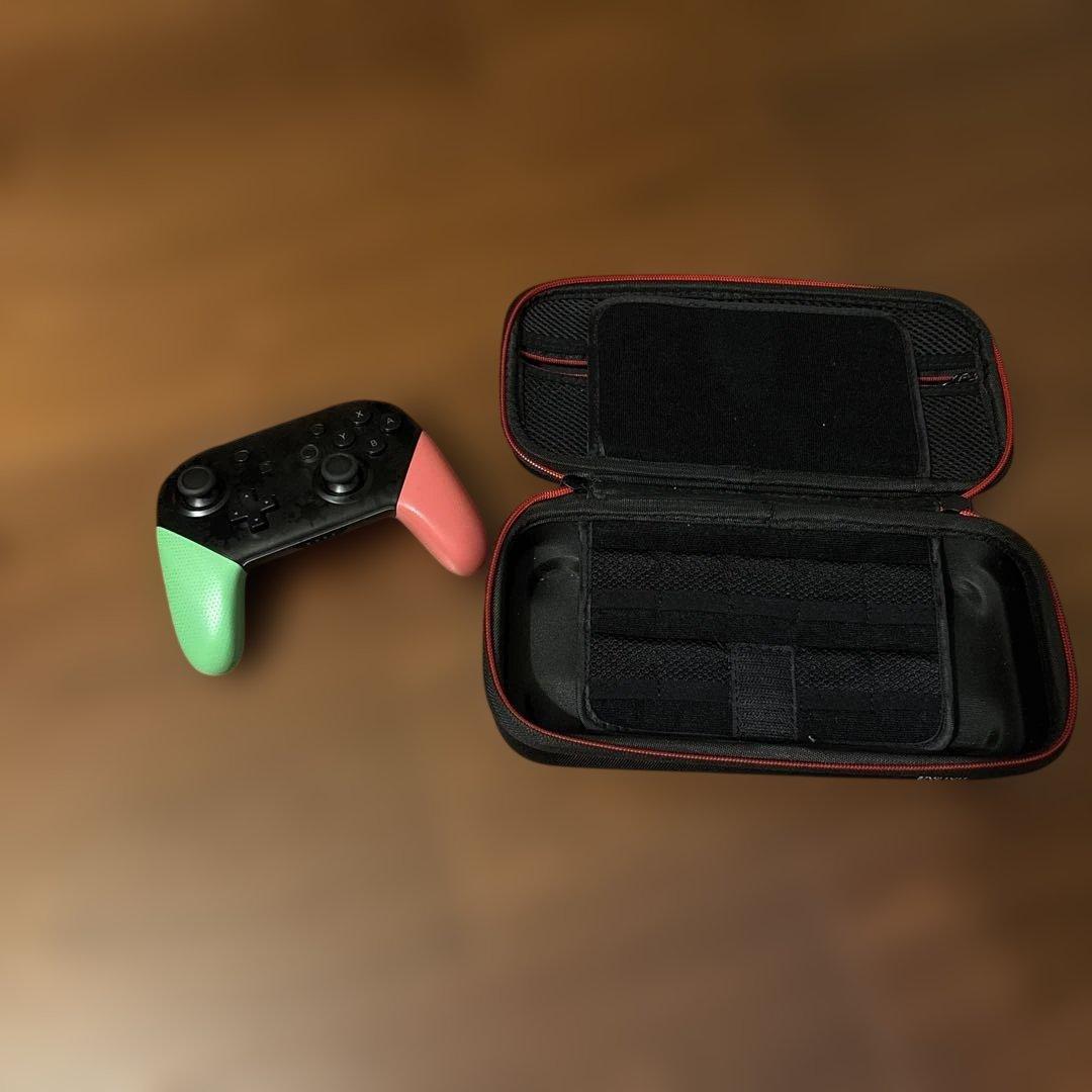 Nintendo Switch 本体　プロコン・ケース付き
