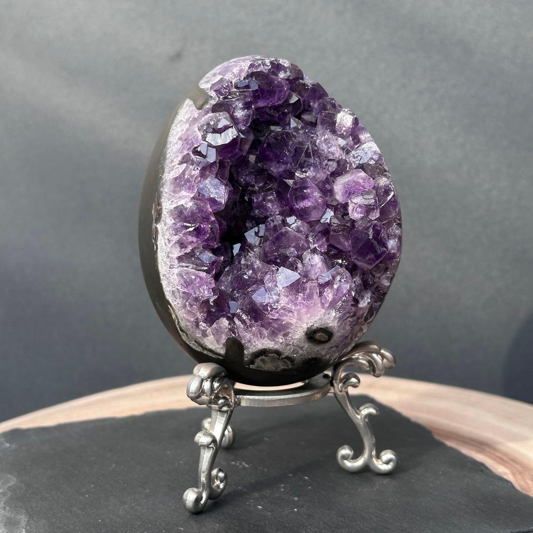 ウルグアイ産❣️天然石 アメジストの龍卵　置物G.100