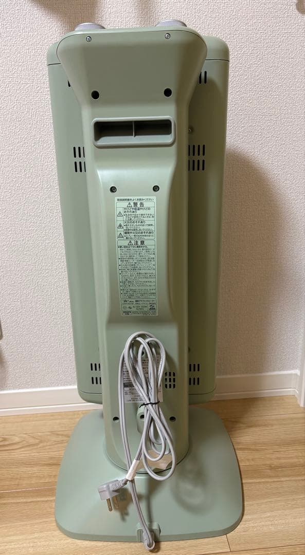 Aladdin（アラジン）遠⾚グラファイトヒーター（CAH-2G10F）