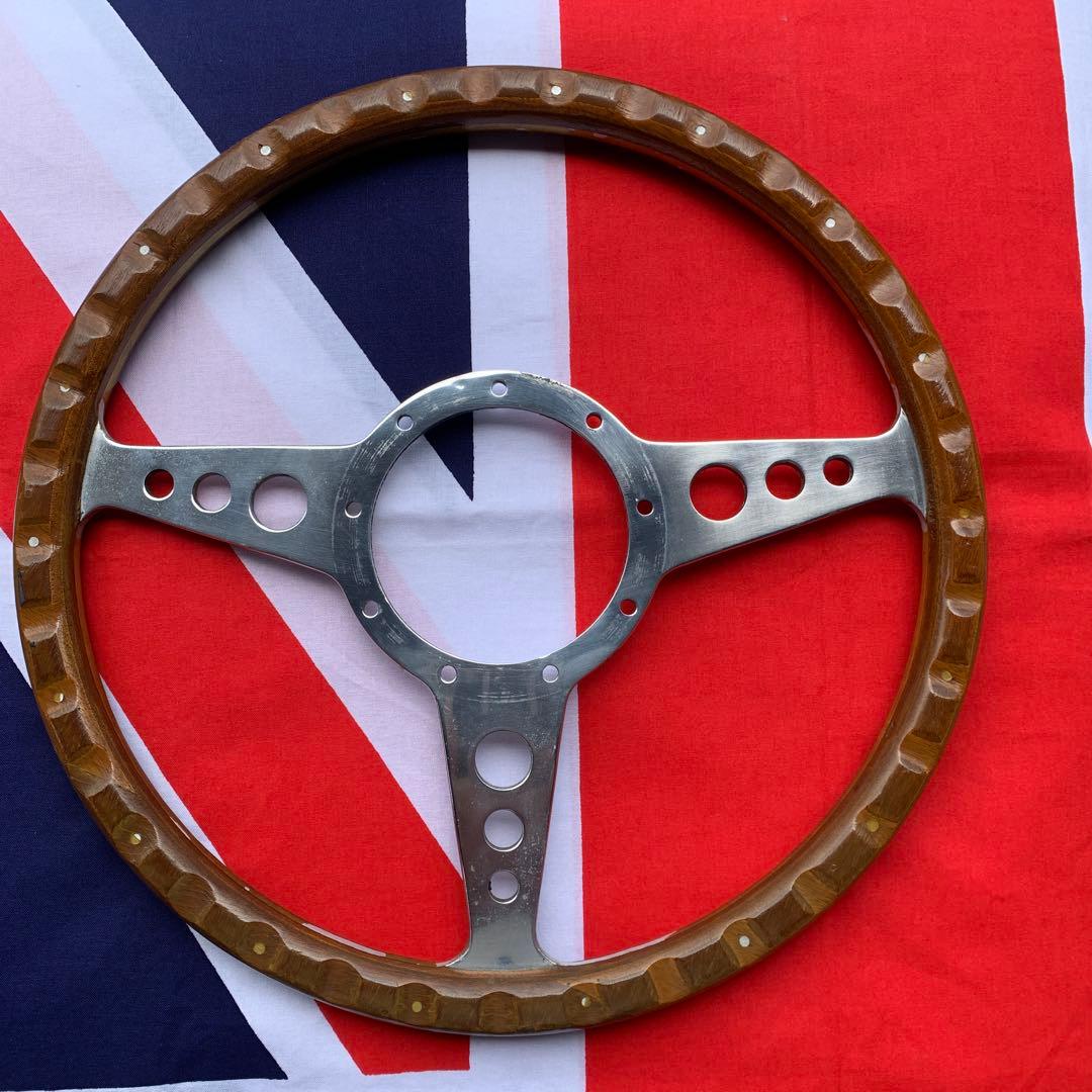 モトリタステアリングホイール