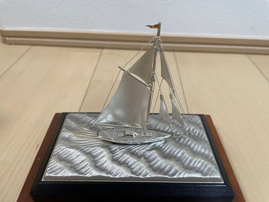 銀製　帆船模型 ガラスケース付き