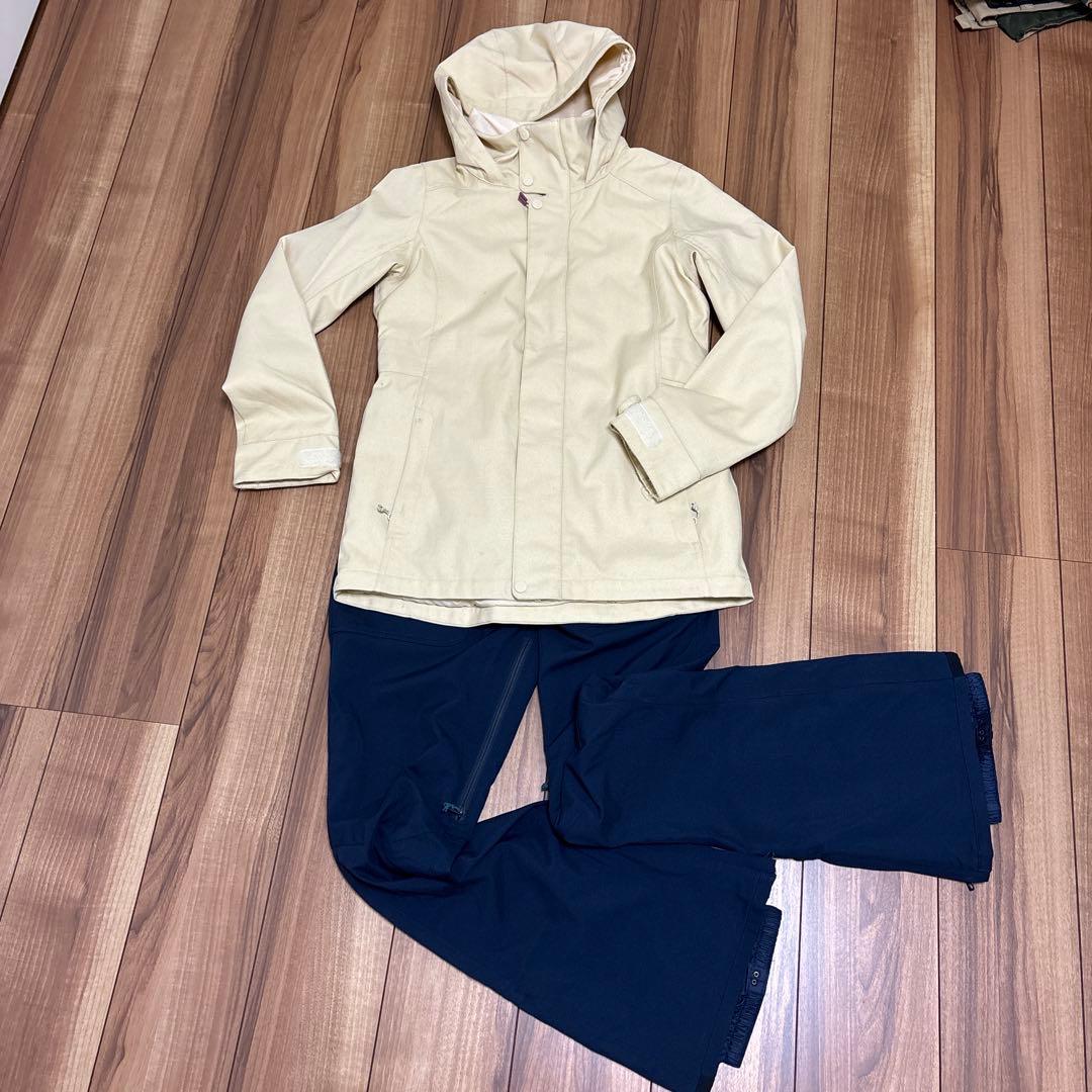 週末値下げ　美品　Burton スノーボードウェアセット　レディースMサイズ