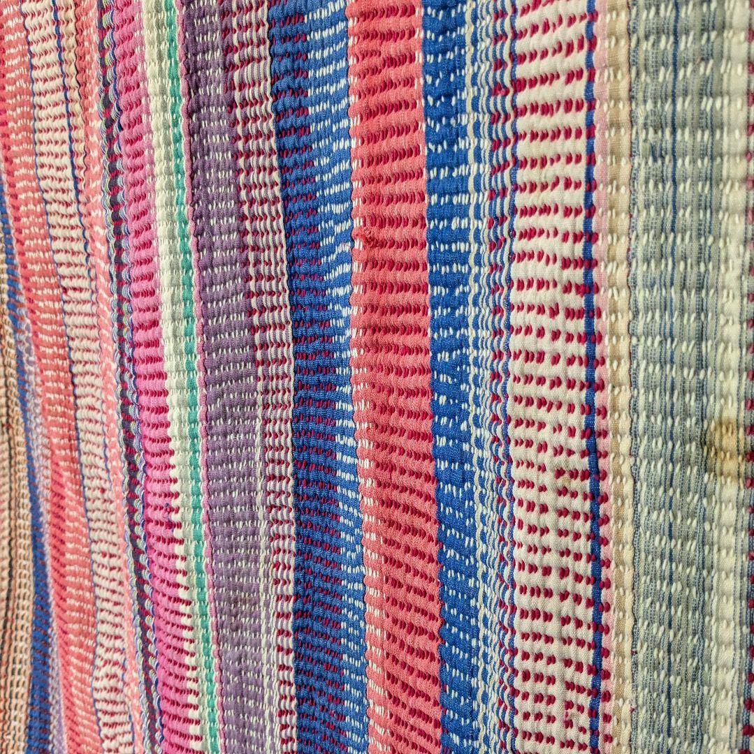 ピンクが映えるストライプ柄のヴィンテージラリーキルト　刺し子　刺繍布　エスニック