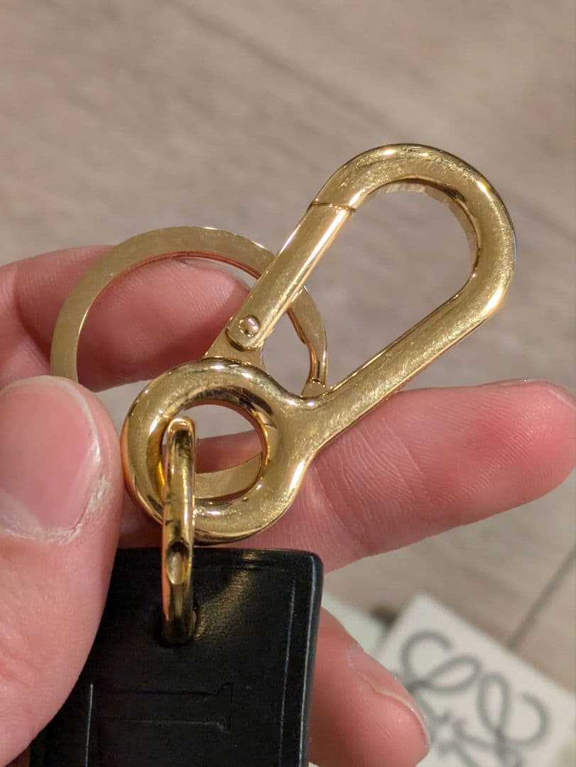 loewe　ロエベ　卵　キーリング