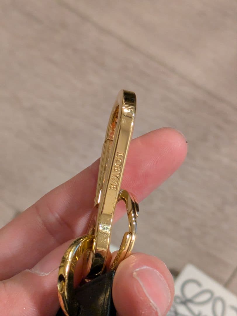 loewe　ロエベ　卵　キーリング