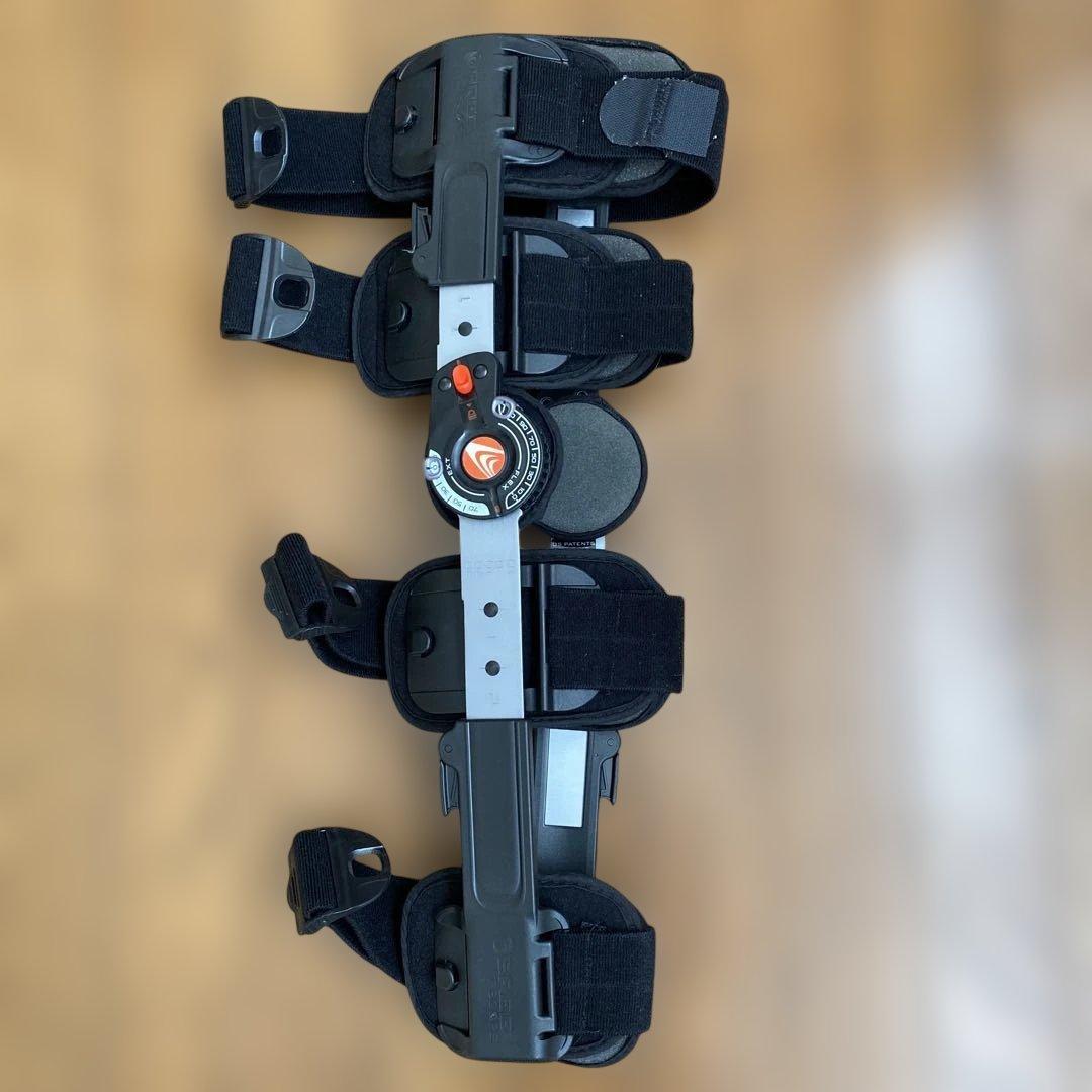 BREG 膝用装具　 調整可能 膝用サポーター フリーサイズ