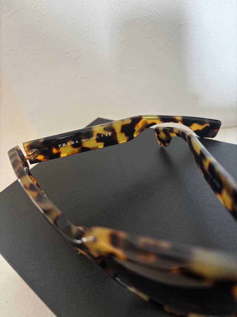 PRADA トータスシェル キャットアイ サングラス