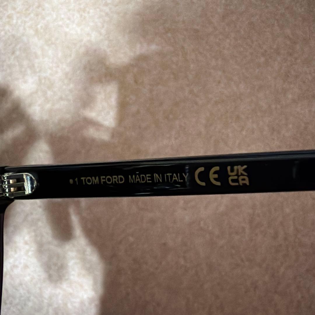 TOM FORD サングラス　TF1132K 箱付き