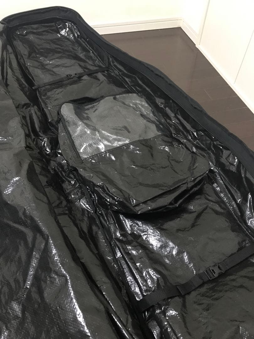 バートン　スノーボードバッグ　トラベルバッグ　キャスター付き