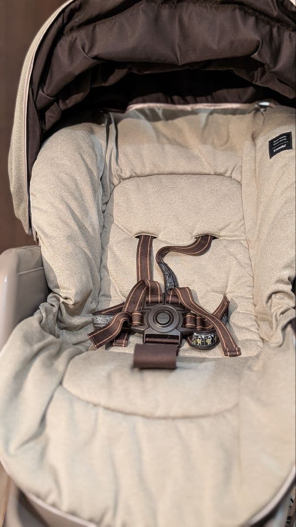 Combi ネムリラ AT BEDi 電動　ハイローチェア 値下げ依頼オッケー◯