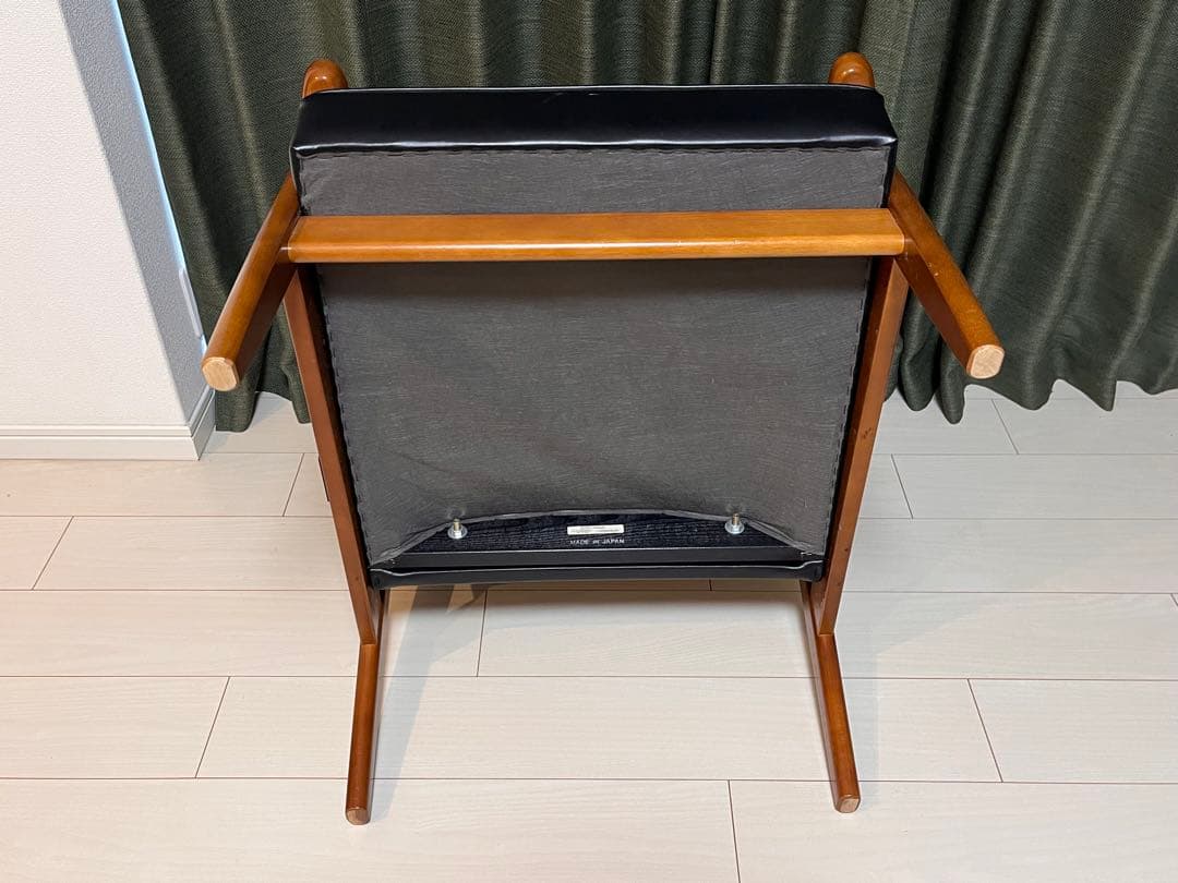 カリモク60 Kチェア　W36170BW