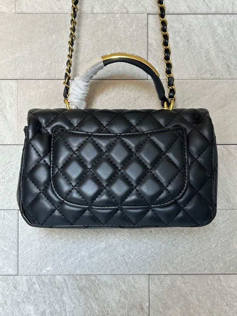 リリ CHANEL ショルダーバッグ ゴールドプレート ノベルティ