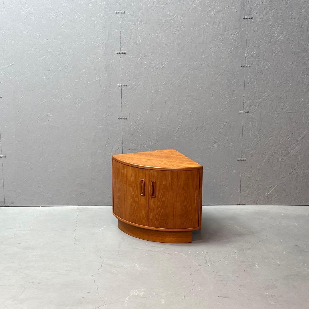 G-PLAN(ジープラン) / Frsco フレスコ コーナーキャビネット