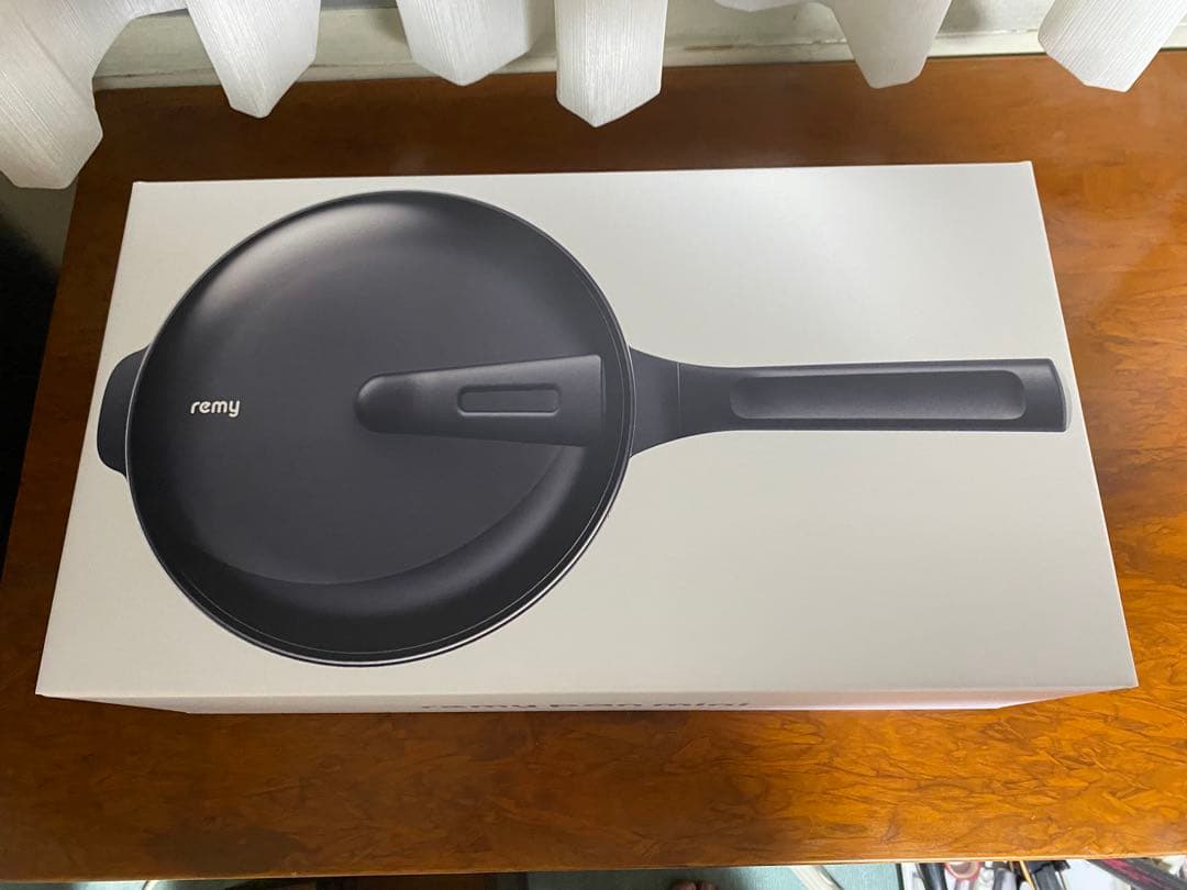 remy pan mini ネイビーのフライパン ルーシーちゃん