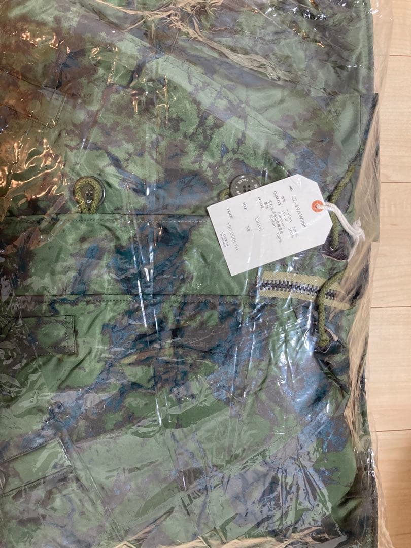 迷彩 ダウンジャケット フード付き