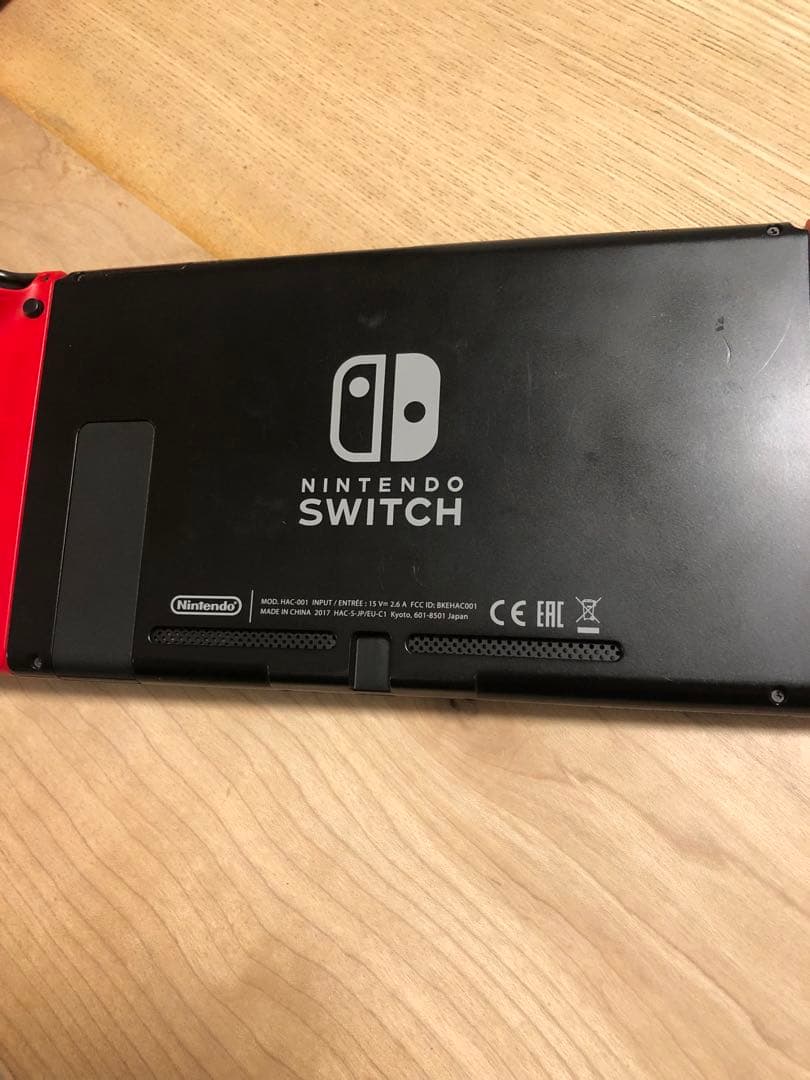 Nintendo Switch 本体 コントローラー赤