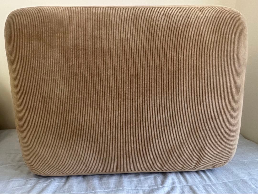 unico greig オットマン　キャメル