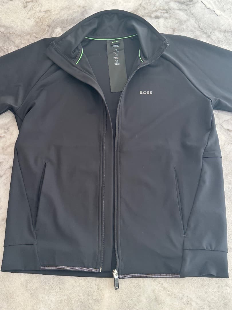 BOSS ブラック ジップアップジャケット
