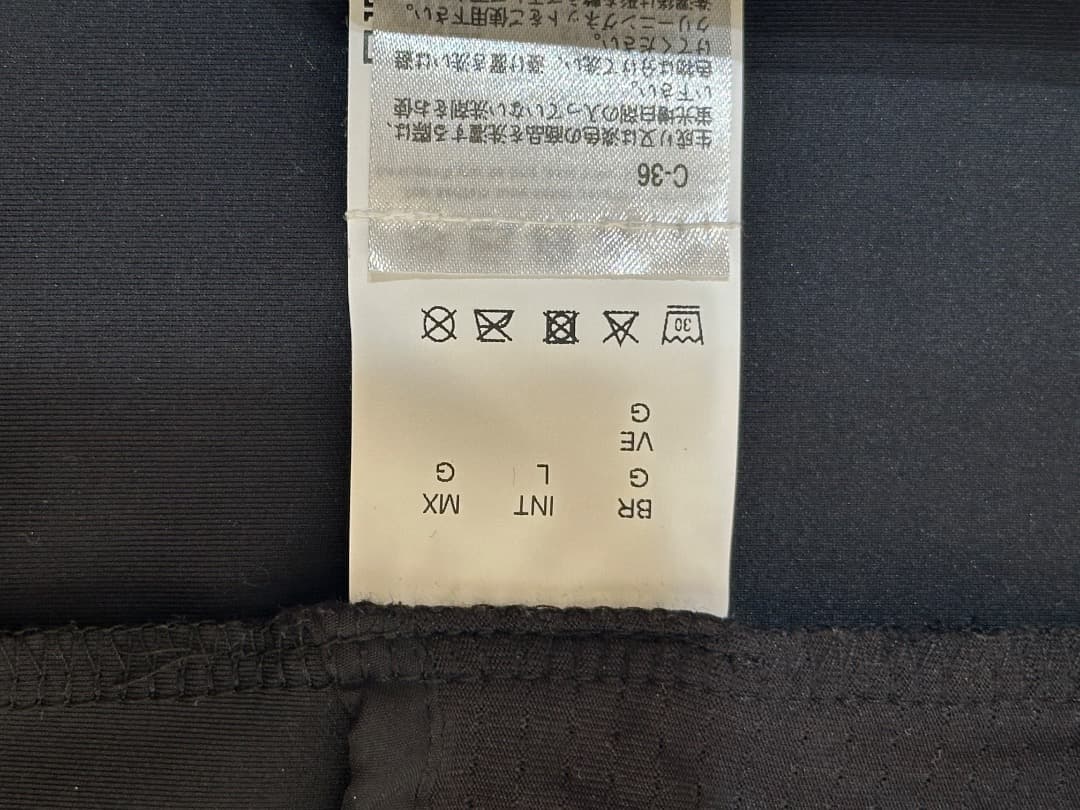 BOSS ブラック ジップアップジャケット