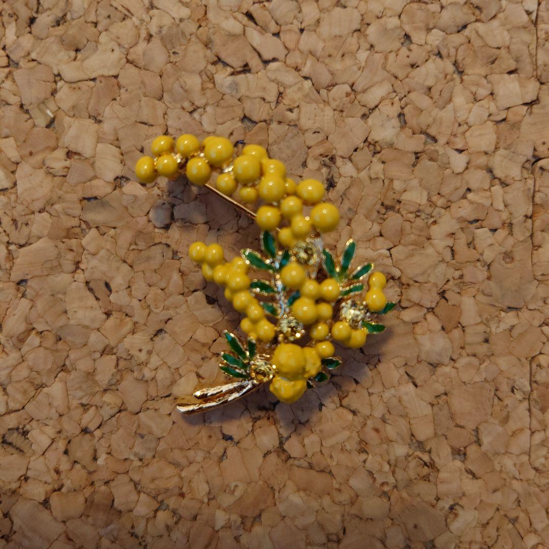 ミモザブローチ ヴァンドーム