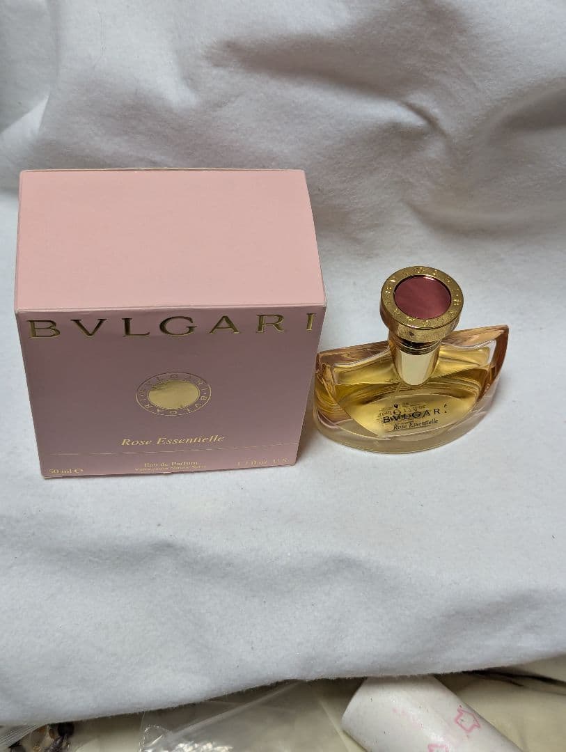 廃盤希少ブルガリローズエッセンシャルオードパルファム50ml