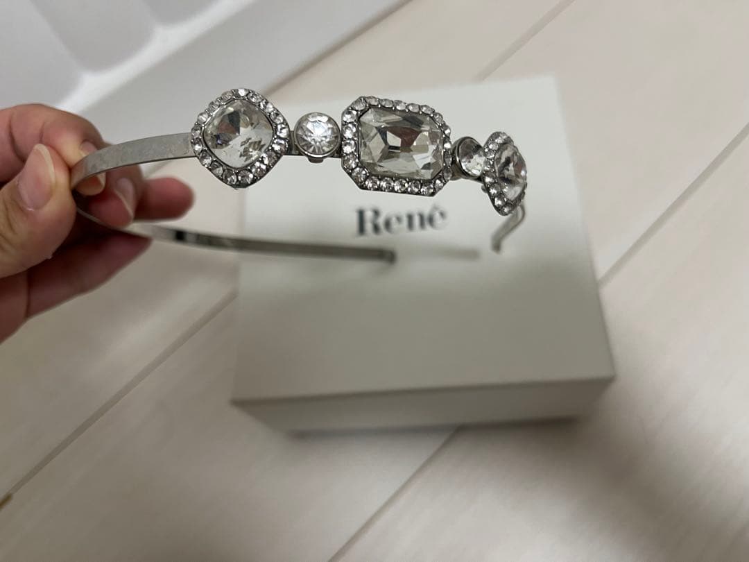 rene カチューシャ