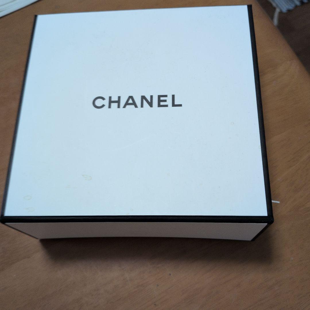 CHANEL LES 4 OMBRES 202 Tissé Camélia