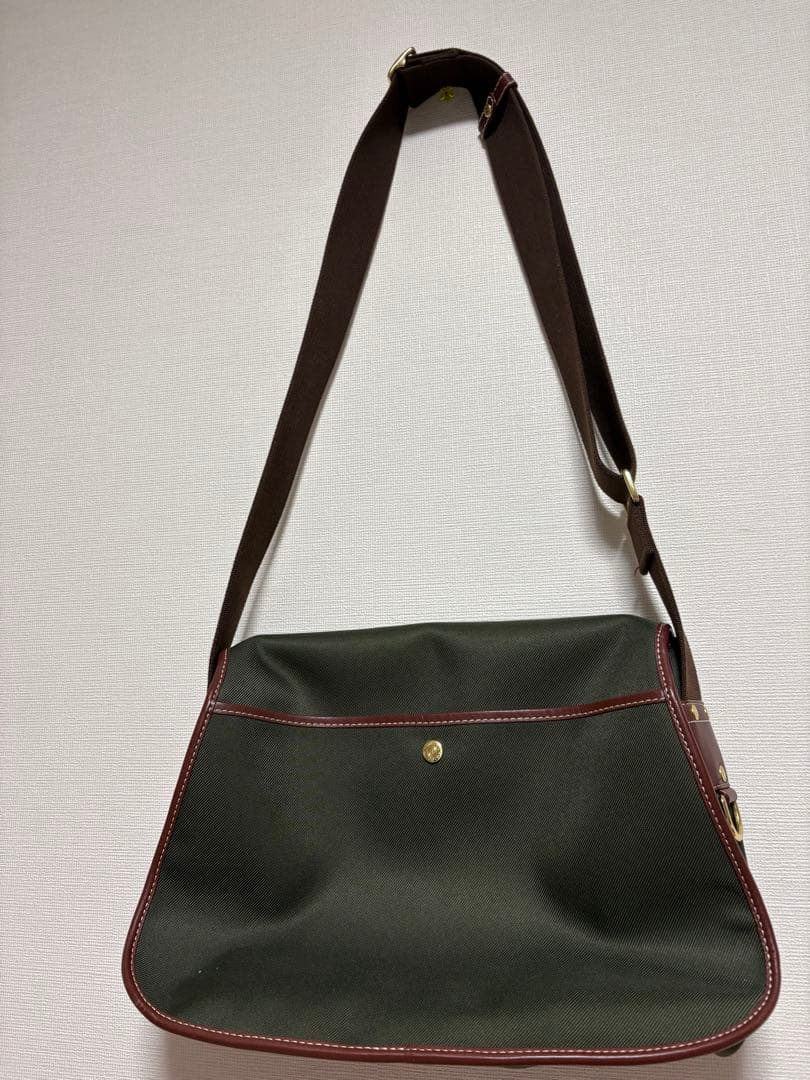 HUNTING WORLD オリーブグリーン ショルダーバック　即購入歓迎